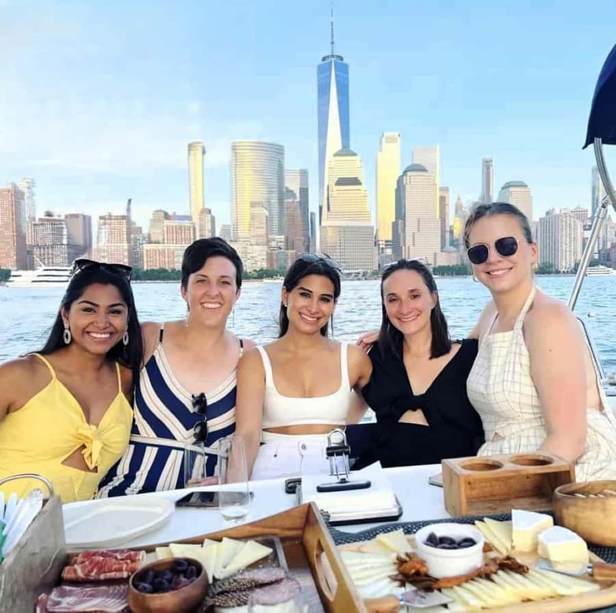 NYC: Private Champagne Sail to the Statue of Liberty - Your captain’s route: sailing past the waterfront highlights