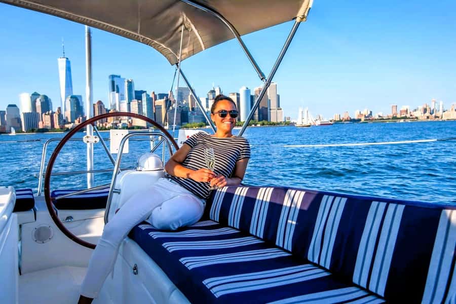 NYC: Private Champagne Sail to the Statue of Liberty - The yacht setup: where you’ll actually spend your time