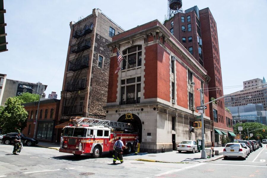 NYC: Private Ghostbusters Sites Tour - Ghostbusters street-hunt in just two hours