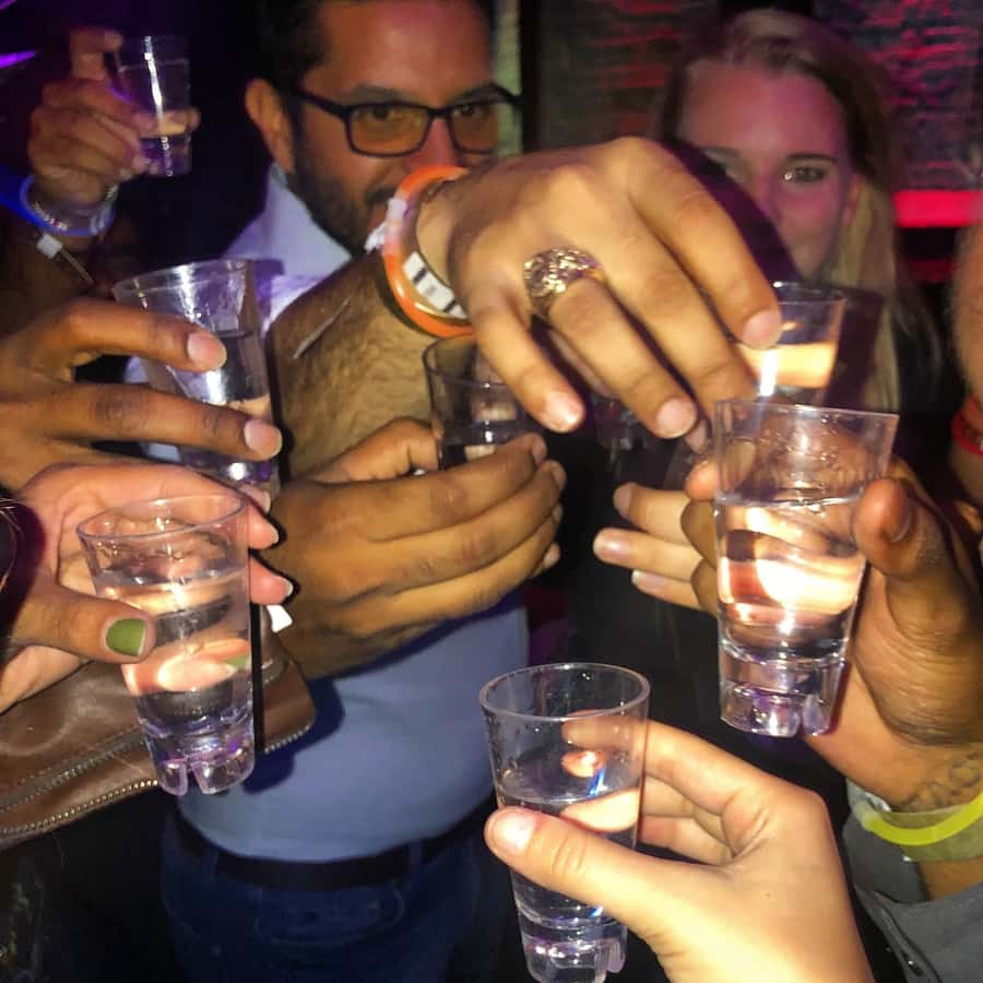 NYC Pub Crawl and Rooftop Clubbing Experience - Who this pub crawl suits best (and who should skip it)