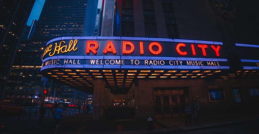 NYC: Radio City Music Hall Tour Experience - The 60-Minute Schedule: How the Stops Feel Without Wasting Time