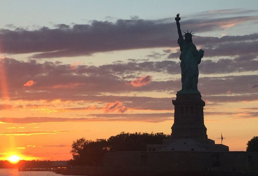 NYC: Romantic Valentine's Day Champagne Cruise - Before You Book: Practical Details That Save Time