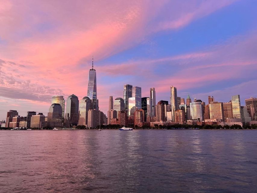 NYC: Romantic Valentine's Day Champagne Cruise - A Valentine’s Cruise That Feels Classy Without Trying Too Hard