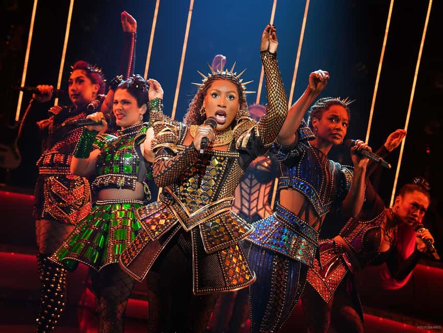 NYC: SIX the Musical on Broadway - SIX on Broadway: pop divas meet Tudor queens