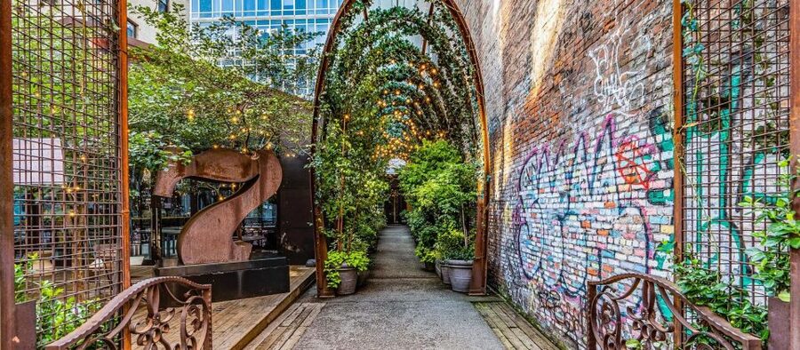 NYC: SoHo, Little Italy, and Chinatown Guided Tour - St. Paul’s Chapel: a quieter stop that gives the area balance
