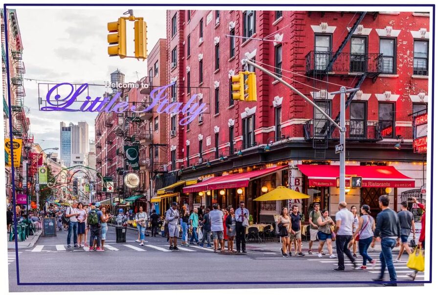 NYC: SoHo, Little Italy, and Chinatown Guided Tour - City Hall Park and the Woolworth Building: architecture with a job to do