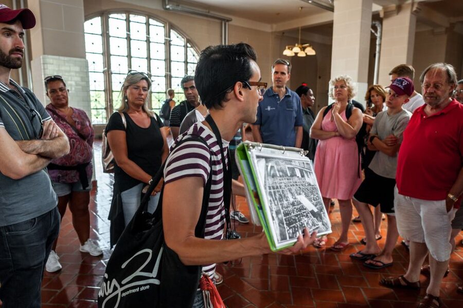 NYC: Statue of Liberty and Ellis Island Tour with Ferry - 2-hour vs 4-hour: Choosing the right amount of island time