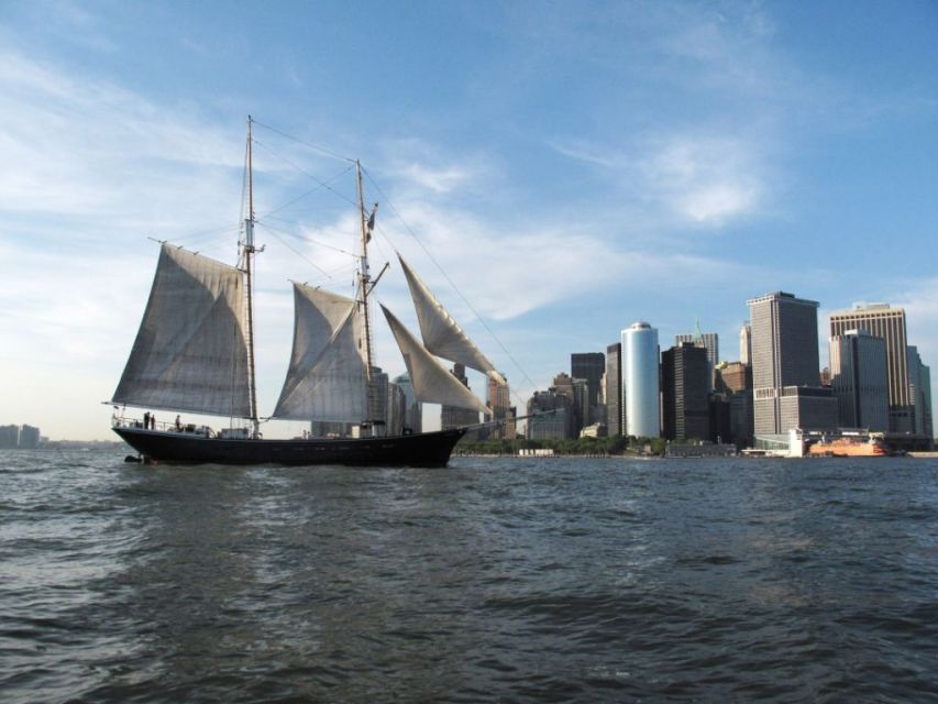 NYC: Statue of Liberty Day Sail with Onboard Bar - Quick Review Summary: The Most Praised Parts