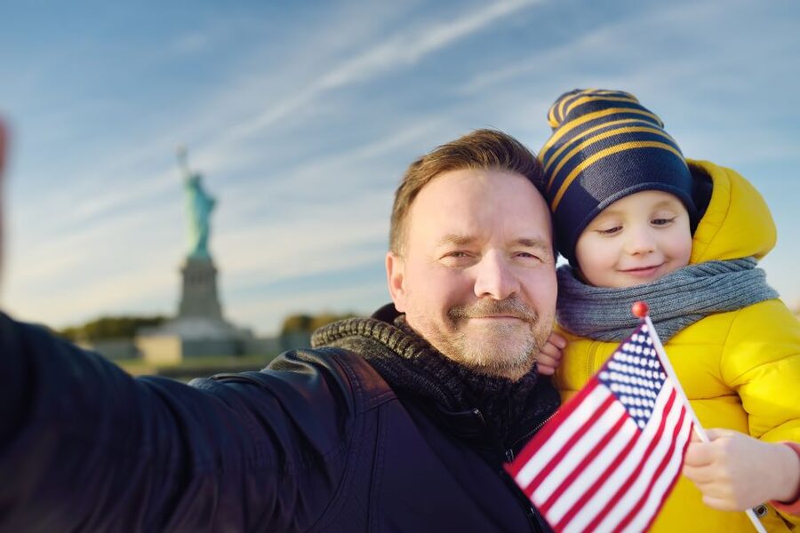 NYC: Statue of Liberty Guided Private Group or Family Tour - Guide Quality: Why Names Like Laura and Davidson Matter
