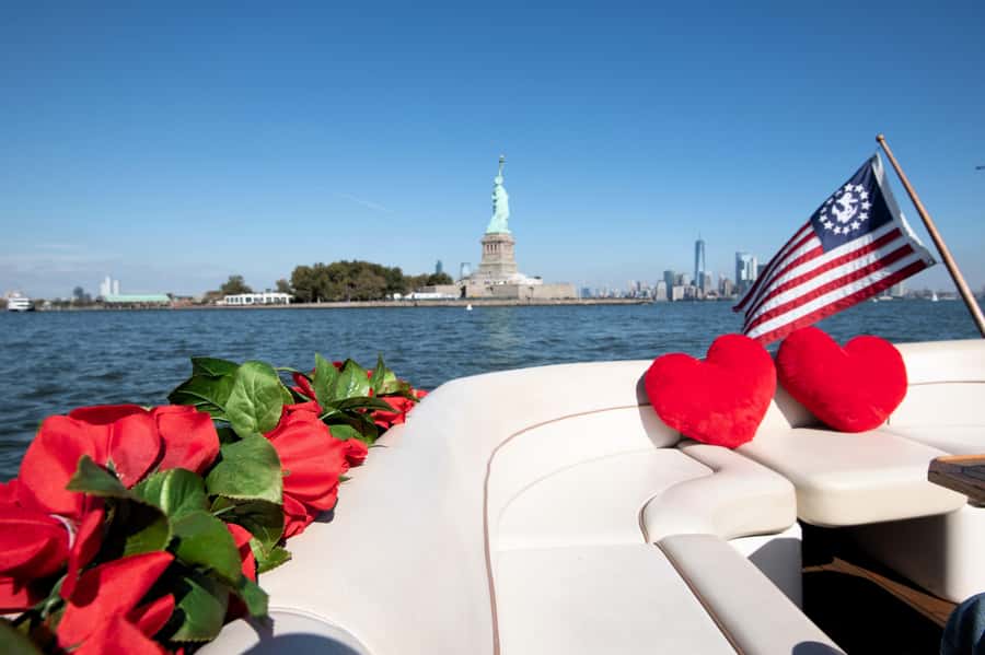 NYC: Statue of Liberty Private Yacht Tour - Service Style: A Yacht Crew That Doesn’t Rush You