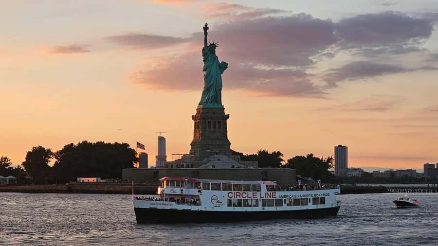 NYC: Statue of Liberty Sunset Cruise Skip-the-Line Ticket - Quick Hits Before You Go