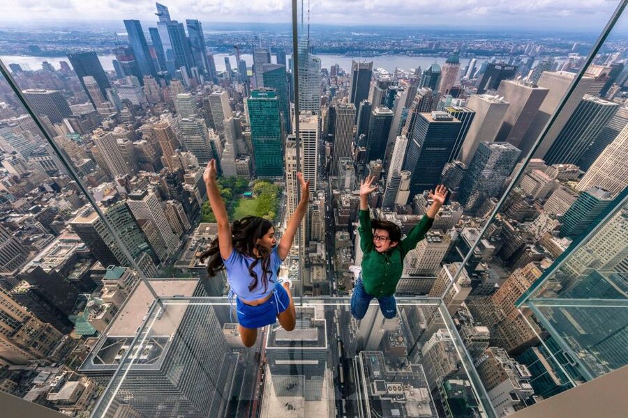 NYC: SUMMIT One Vanderbilt Ticket and Grand Central Tour - SUMMIT One Vanderbilt: early access and high-altitude city drama