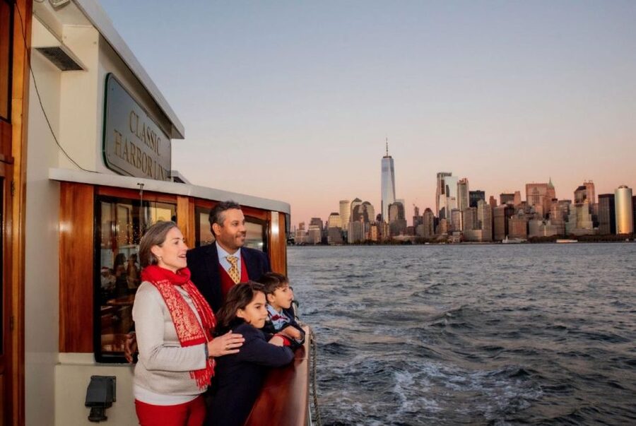 NYC: Sunset Holiday Cocoa Cruise - How Long Is It, Really? The Value of 1.5 Hours