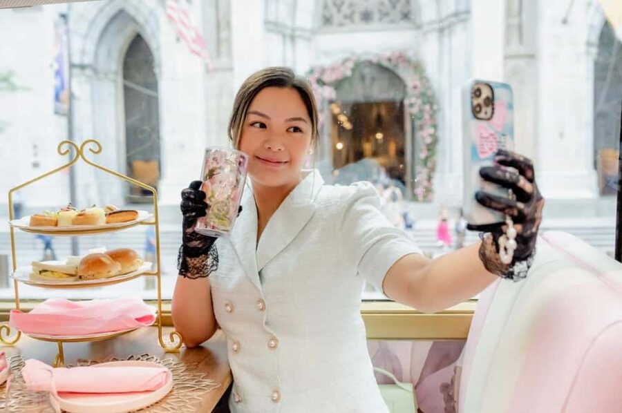 NYC: Tea Around Town Bus Tour with Live Entertainment - Key highlights to know before you go