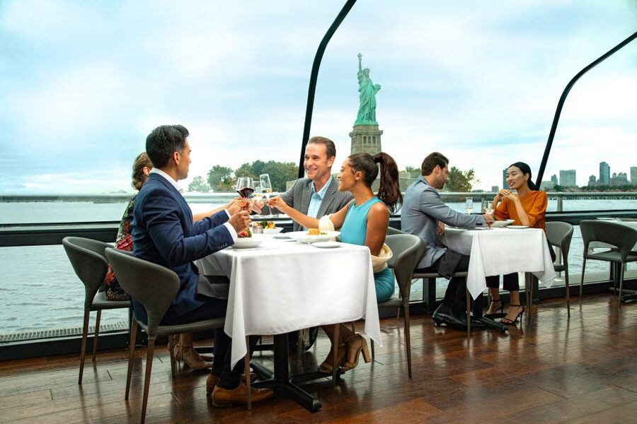 NYC: Thanksgiving Gourmet Lunch or Dinner Harbor Cruise - Thanksgiving on the Water: Why This NYC Harbor Cruise Feels Special