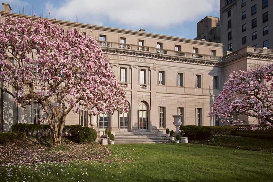 NYC: The Frick Collection Entry Ticket - When to visit: avoiding crowd drag in transition areas