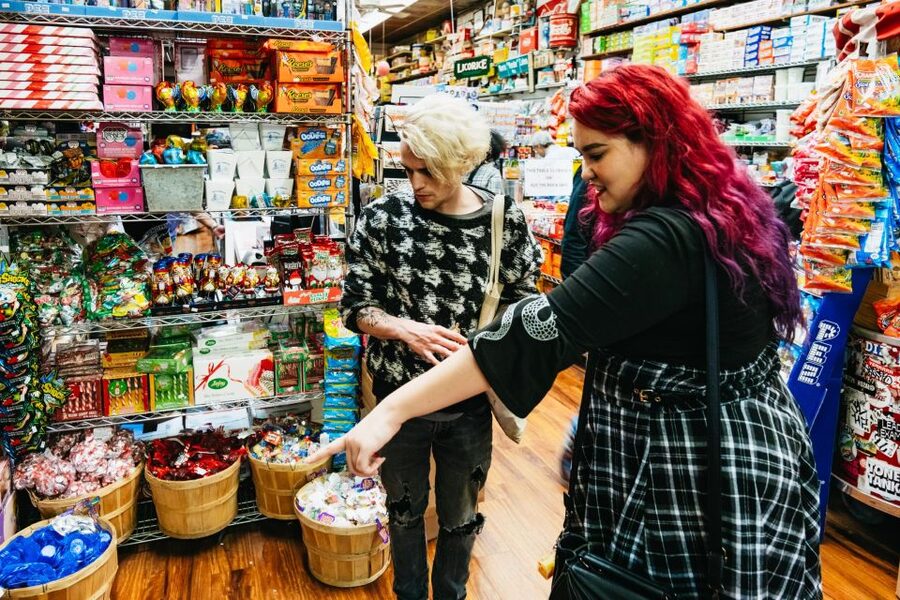 NYC: Traditional Immigrant Foods Guided Walking Tour - Kossar’s Bagels & Bialys: A Classic That Has Real Weight
