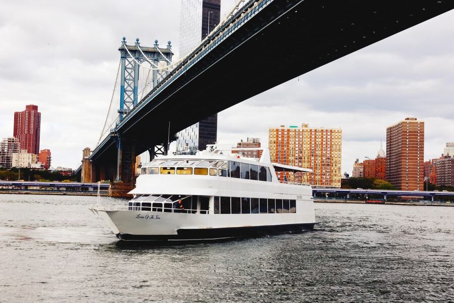 NYC: Vintage Wine Tasting and Classic Car Combo Tour - Central Park Cafe: what the tasting is actually like