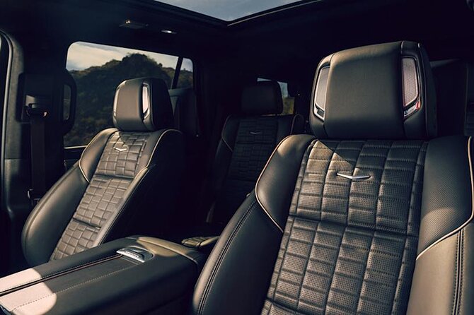 NYC VIP Private Luxury airport arrival ride by Stretch Limousine - Timing Reality Check: The One-Hour Wait Window