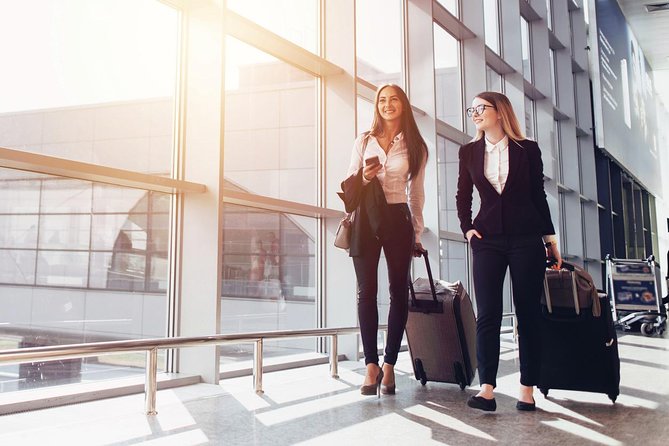 NYC VIP Private Luxury airport arrival ride by Stretch Limousine - A Smooth Start to NYC: Small Details That Make a Big Difference
