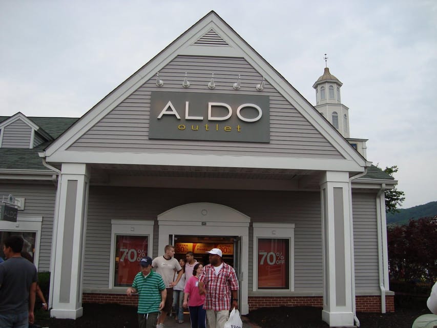 NYC: Woodbury Outlets Private Shopping Tour - Transportation That Keeps the Day Comfortable