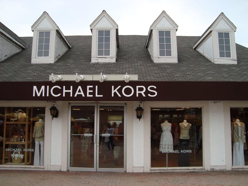 NYC: Woodbury Outlets Private Shopping Tour - What to Bring for an Outlet Marathon