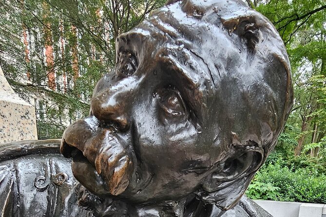 Oppenheimer in New York: Upper West Side Walking Tour - Stop 7: Master Apartments and the New Deal ideologies that shaped young thinking