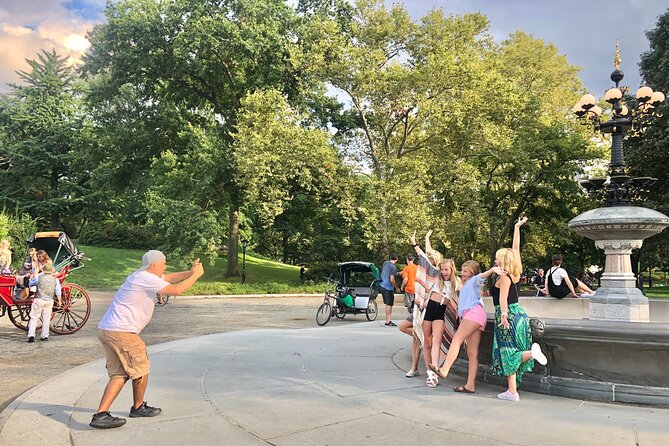 Pedicab Tours Central Park - Comfort and Photo Timing: Blankets, Canopy, and Photo-First Pace
