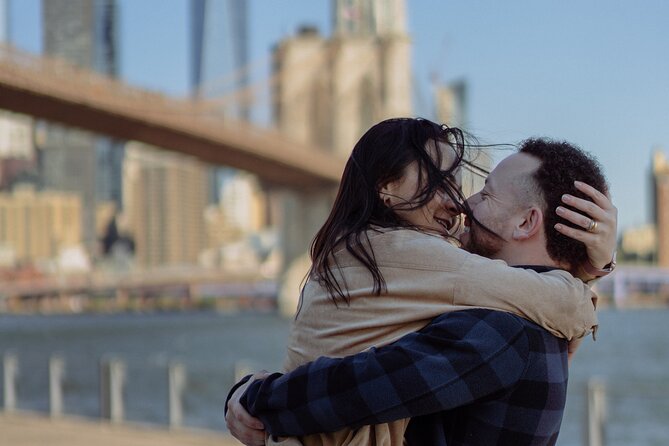 Photoshoot Tour in New York City - First stop: DUMBO Manhattan Bridge View (crowds, light, and iconic framing)