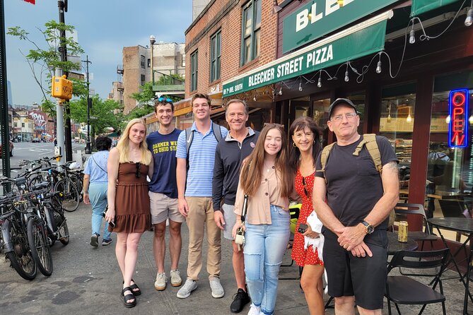 Pizza Walking Tour in Manhattan with Friendly Local Guide - Pizza on foot in Manhattan: why this tour works