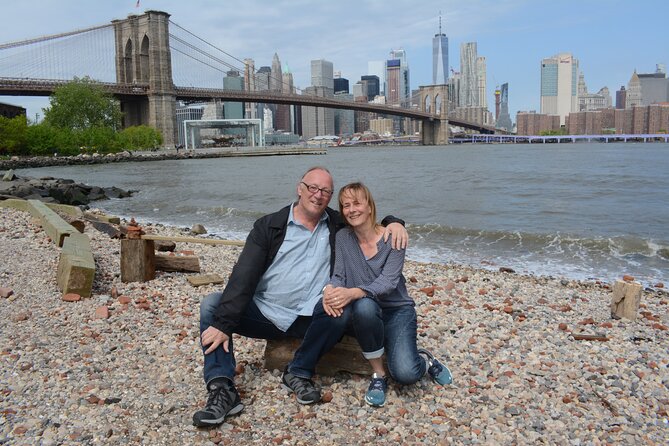 Private Brooklyn Bridge & DUMBO Photoshoot with Pro Photographer - What you truly gain from a pro photographer