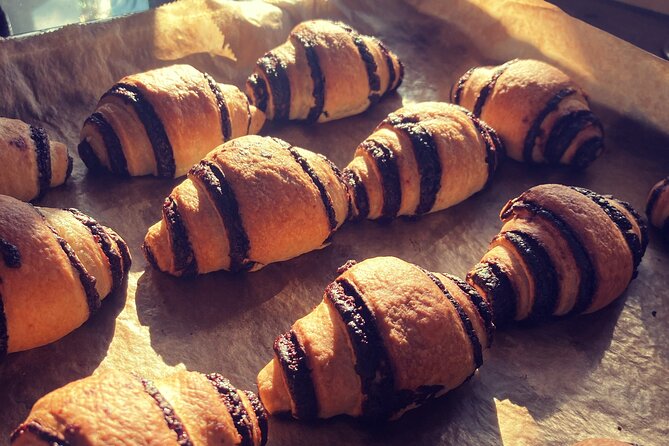 Private Food Tour in the Upper East Side | Tasty Tours NYC - The tour route: bagels, cannoli, dumplings, and pizza
