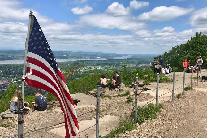 Private Hike/Wineries/Walkway Over the Hudson/1 night Hotel - Hotel night and breakfast: why the overnight is part of the value