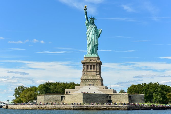 PRIVATE Manhattan Speedboat Tour - Up to 12 passengers - Private, Up-to-12-Guest Speedboat: What the Price Really Buys