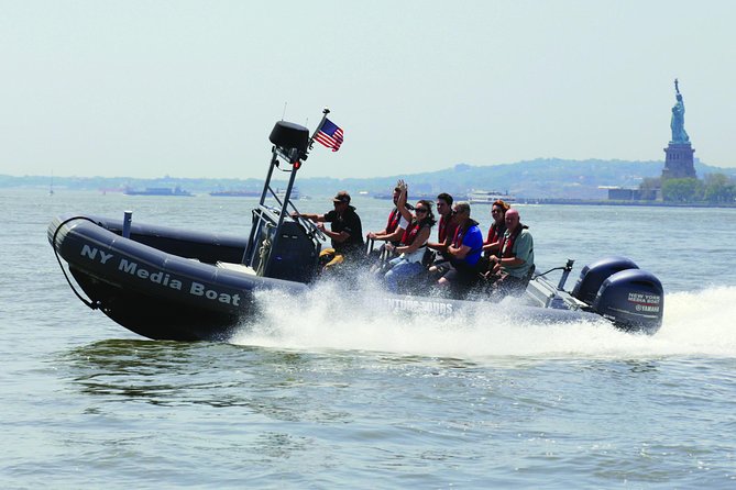 PRIVATE Manhattan Speedboat Tour - Up to 12 passengers - Hudson River Run: Midtown and Downtown Views Without the Sidewalk Squeeze