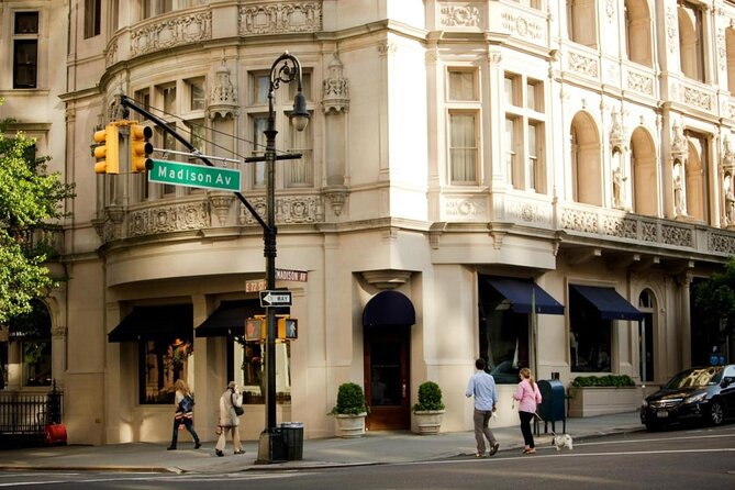Private New York Christmas Tour with Driver and Guide - Price and Group Value: Getting $1,399 to Feel Right
