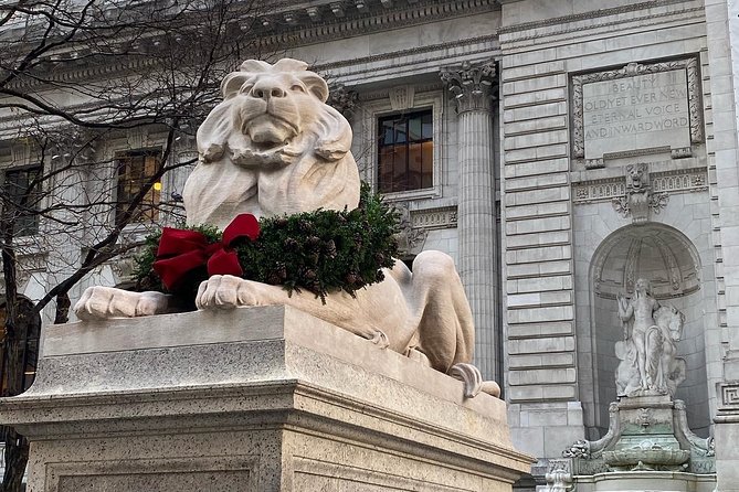 Private New York City Christmas Walking Tour - Ending at Macy’s Herald Square: big finale, easy recall