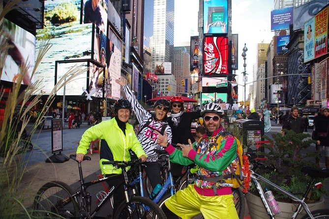 Private NYC Walking or Biking tour in German - Columbus Circle as your launch pad, and why bikes start the decision early