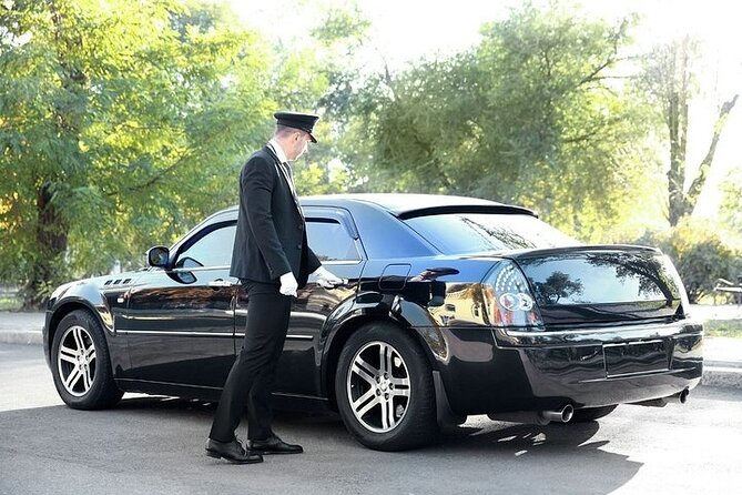 Private One-way Transfer John F. Kennedy Airport To New York - From JFK to your accommodation: what door-to-door convenience really buys