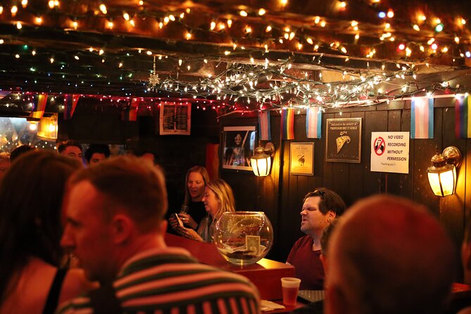 Private Pub Crawl with a Local - Barcade with live jazz: when games meet music