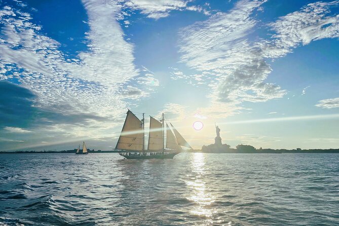 Private Statue of Liberty Sailing Tour - Two hours on New York Harbor: how the route keeps your eyes moving