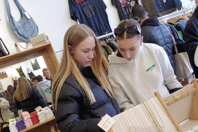 Private Teen + Young Adult Second-Hand Shopping in New York City - Key things that make this tour worth a look
