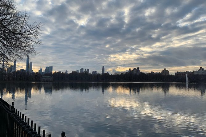 Private Walking Tour: 5th Avenue and the Gilded Age Mansions - Jacqueline Kennedy Onassis Reservoir: your view reward