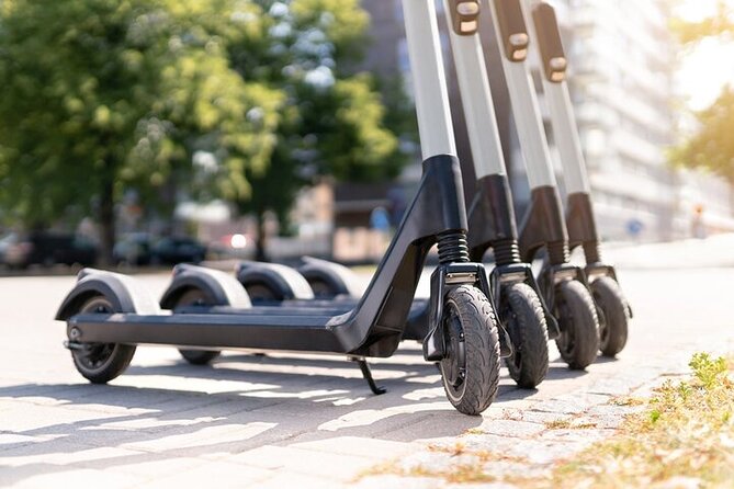 Rent A Scooter In Central Park NYC - What You Should Expect at Pickup (Helmets, Locks, Baskets)