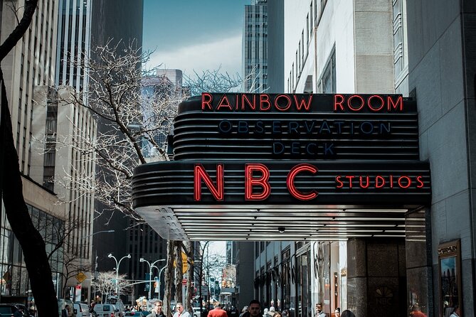 Rockefeller Center Walking Tour With Optional Top of the Rock - Stop 2: St. Patrick’s Cathedral and neo-Gothic scale