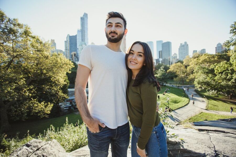 Romantic Photoshoot Experience for Couples in New York - How Posing Works When You’re Not a Model