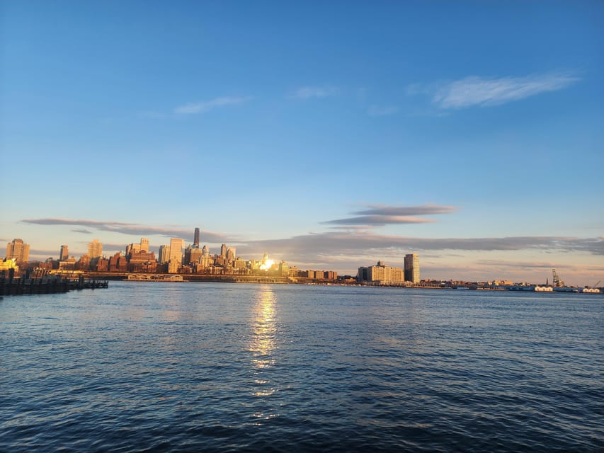 Run, Eat, Explore: NYC's Food & Fitness Adventure - What the guide adds: Amr’s stories, humor, and group-fit energy