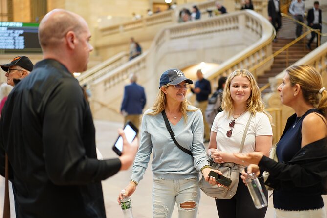 Secrets of Grand Central Station Walking Tour New York City - Campbell Apartment peek: the short stop with real atmosphere
