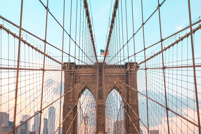 Secrets of the Brooklyn Bridge Walking Tour - Why this Brooklyn Bridge tour feels different from a solo walk