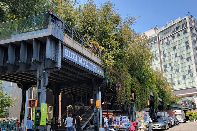 Secrets of the High Line - Meatpacking District Pass-Through: Stories at Street Level